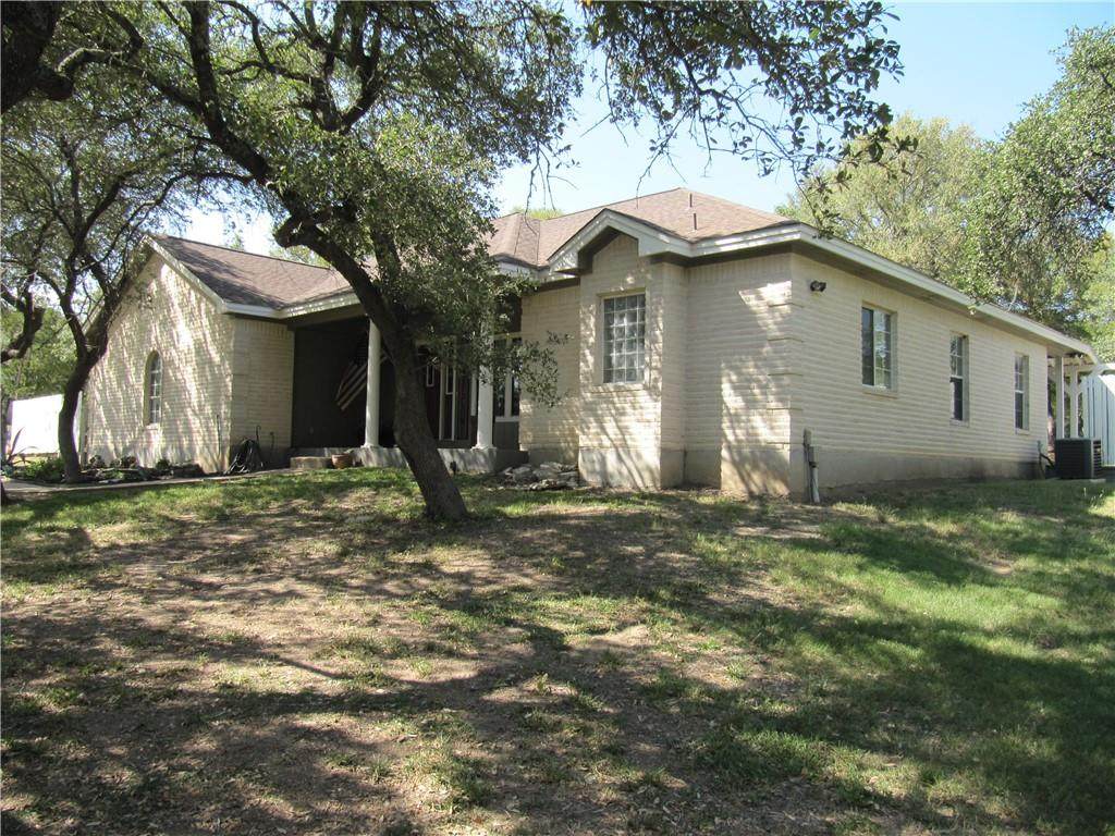 20110 Hunters Point Dr - Photo 1