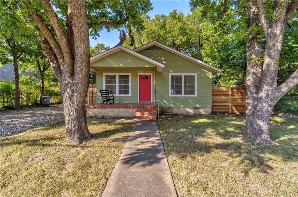 612 Gaylor St - Photo 1