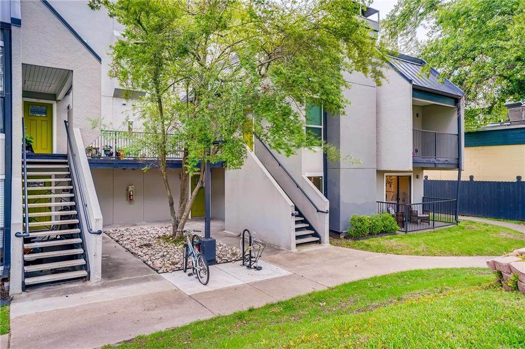 935 La Posada Dr - Photo 1