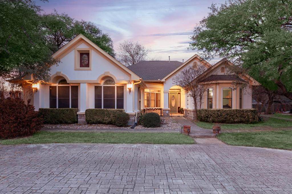 310 Verdin Dr - Photo 1