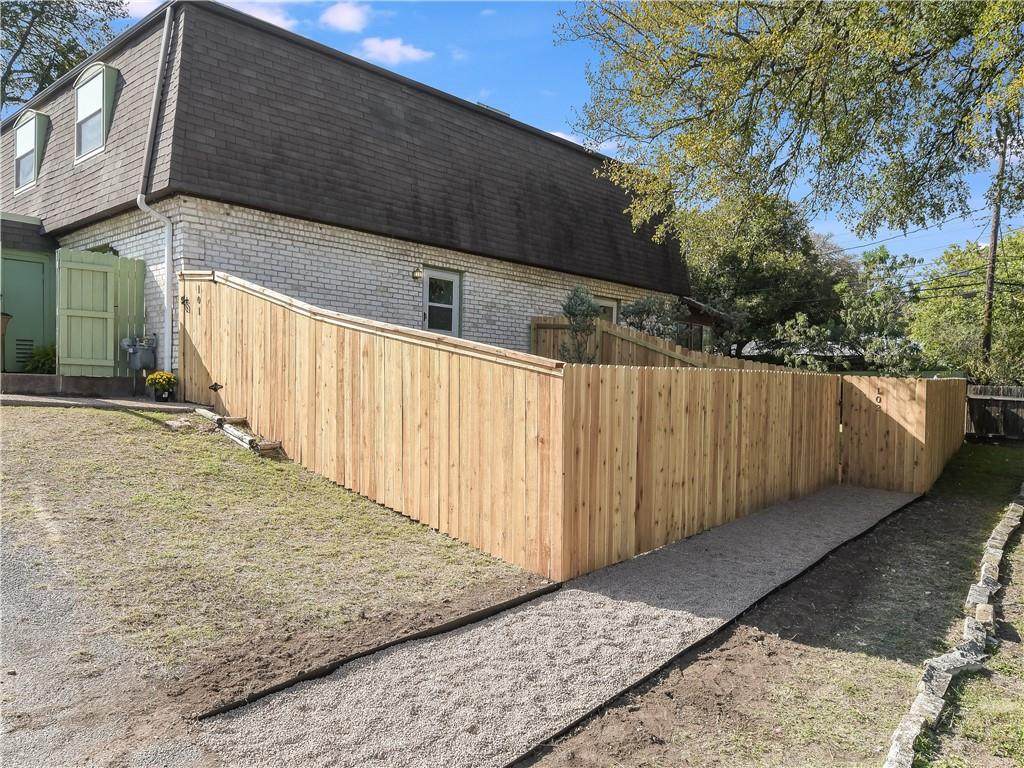 2804 Westhill Dr - Photo 1