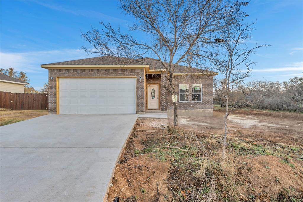 110 Norwood Dr - Photo 1