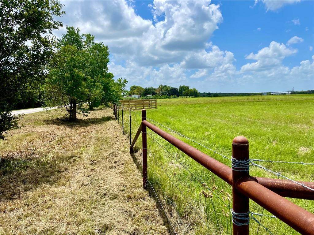 813 Oil Field Rd - Photo 1