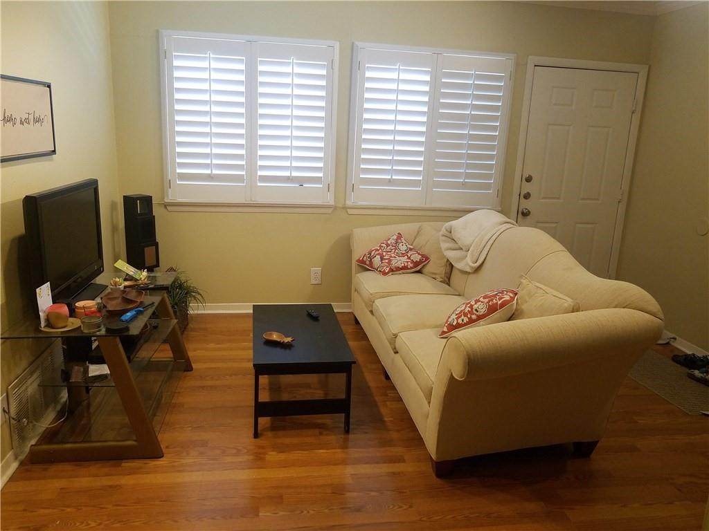 2510 San Gabriel St - Photo 1