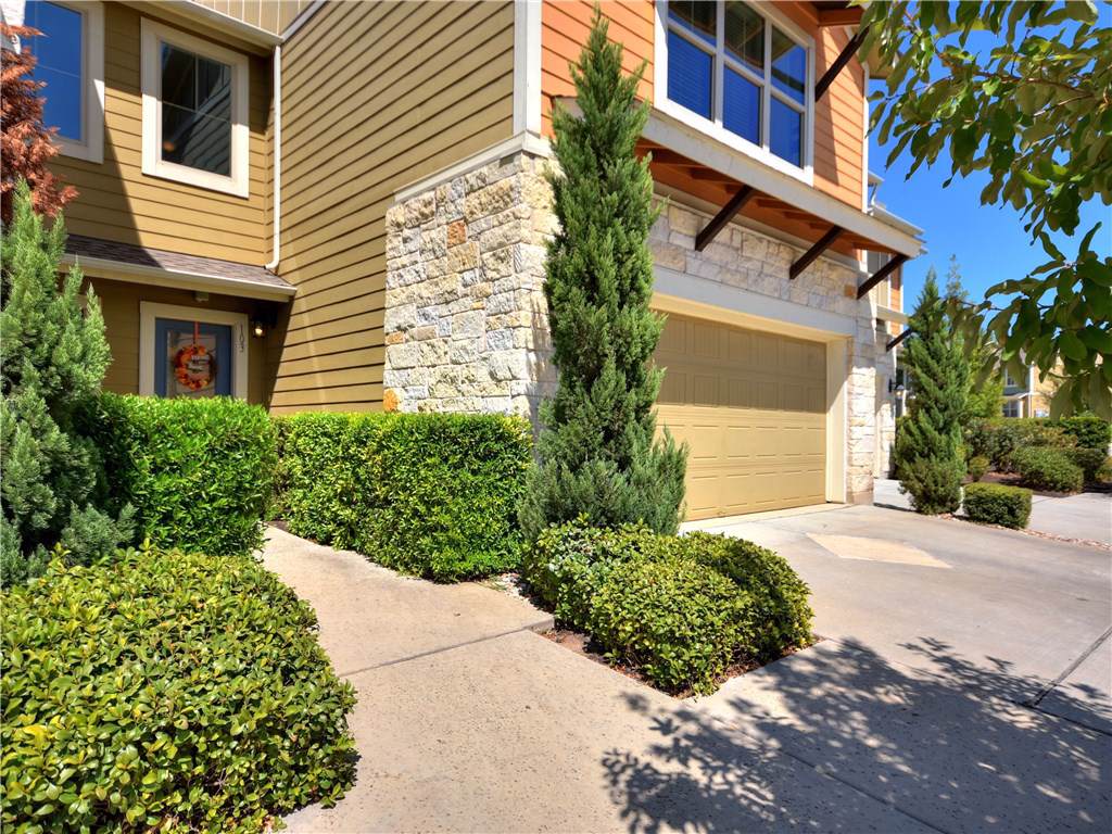 1620 Bryant Dr - Photo 1