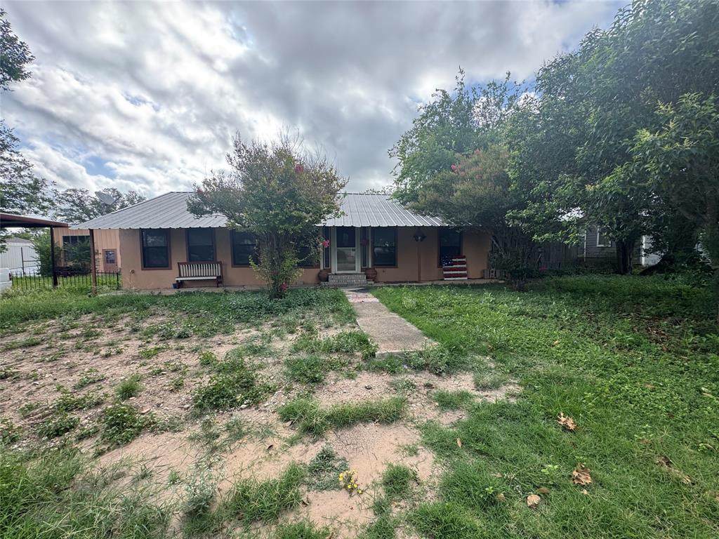 2109 Castro Ave - Photo 1