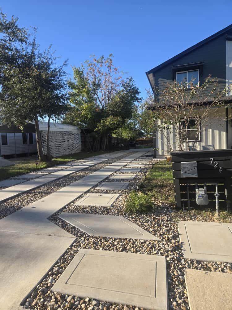 724 Ramsey Ave - Photo 1