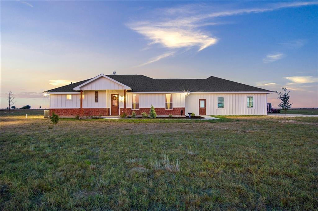 2498 County Road 2109 - Photo 1