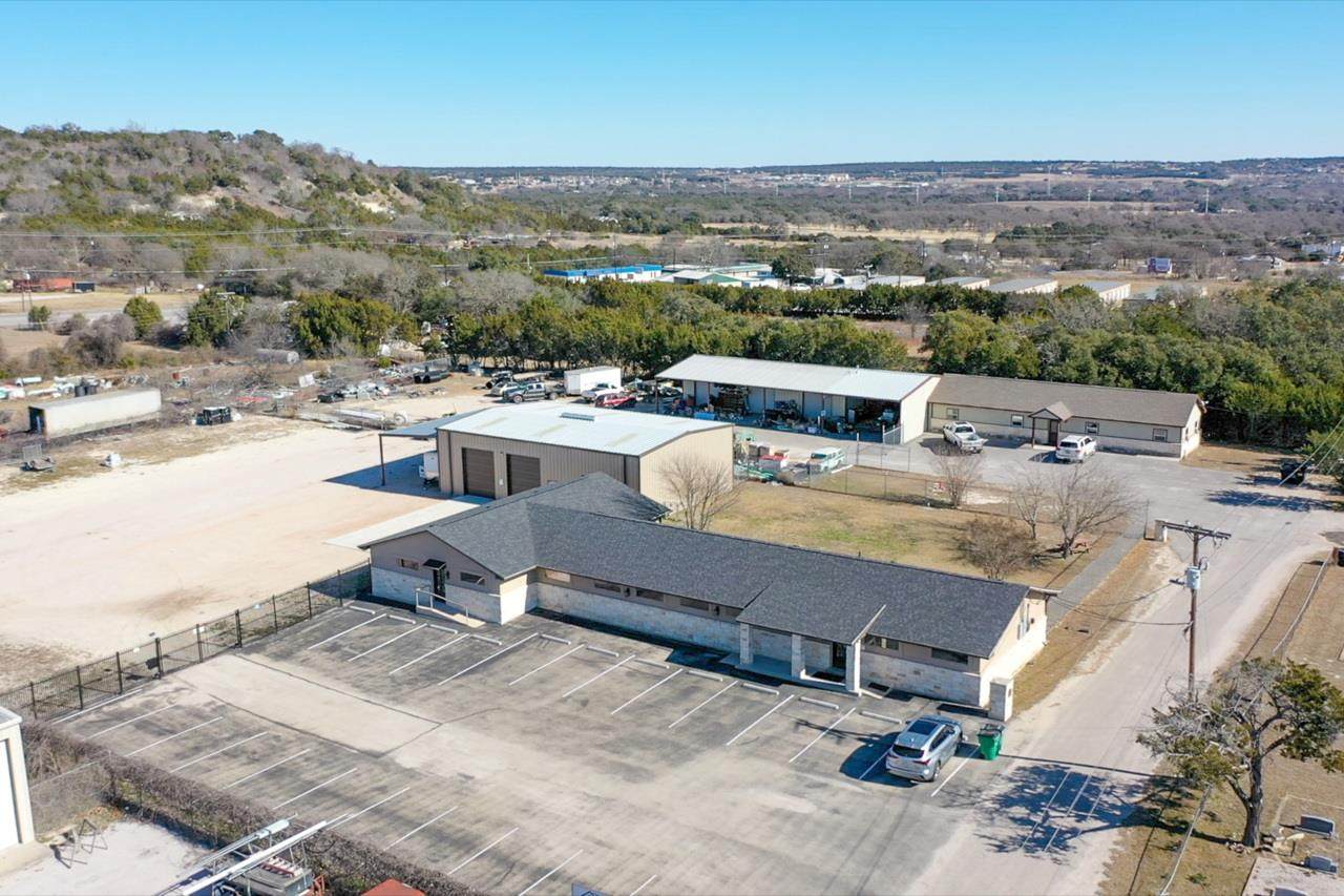 320 Southland Dr - Photo 1