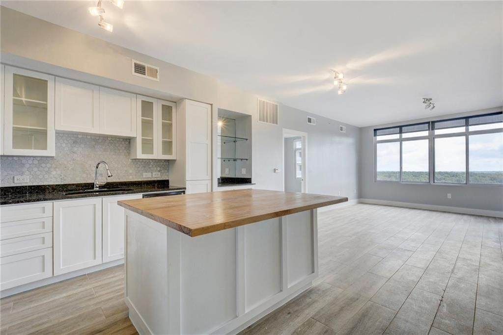 54 Rainey St - Photo 1