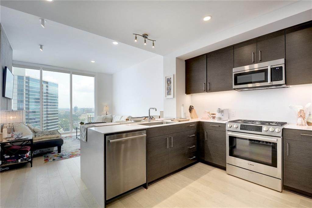 301 West Ave - Photo 1