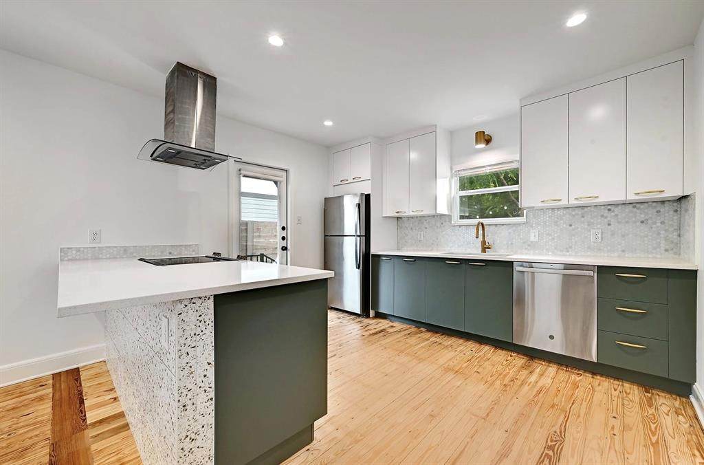 306 Blackson Ave - Photo 1