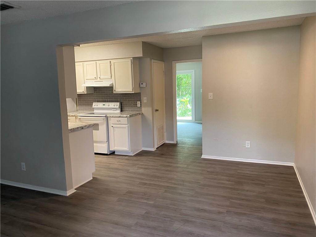 1085 Linde Ave - Photo 1