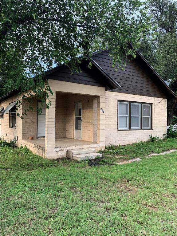 530 Bryan Ave - Photo 1