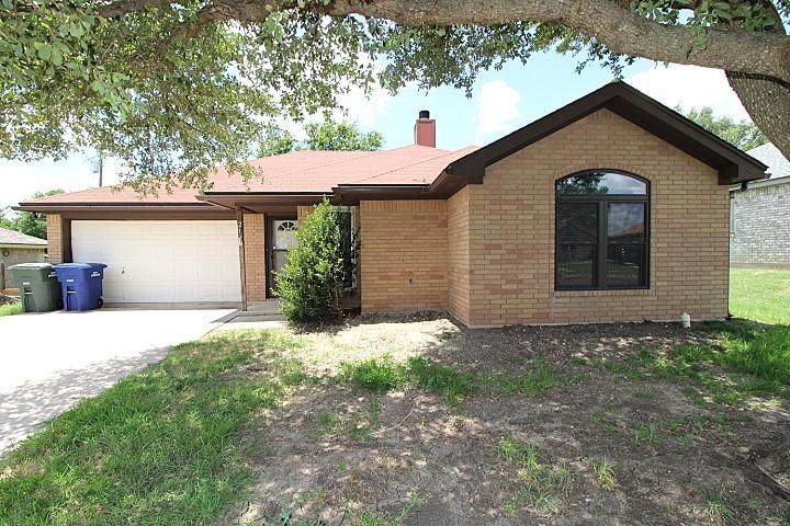 213 Bronc Dr - Photo 1