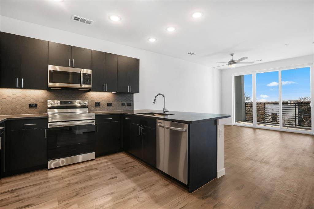 4801 Springdale Rd - Photo 1