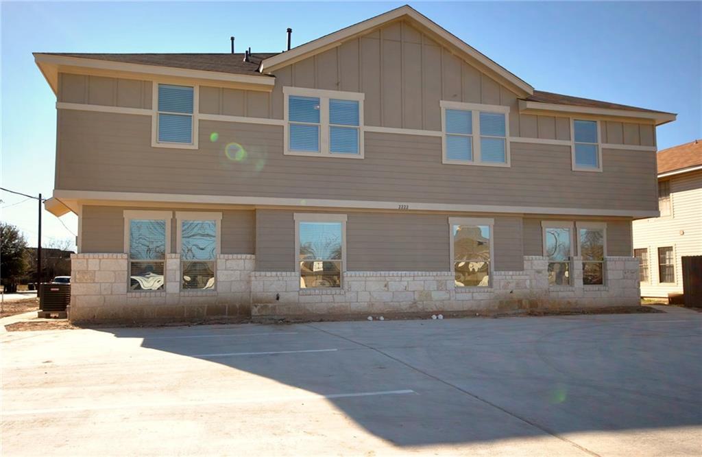 2222 Creekside Ln - Photo 1
