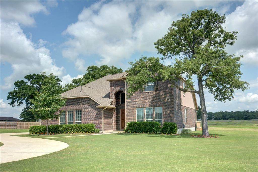 114 Mccoy Cir - Photo 1