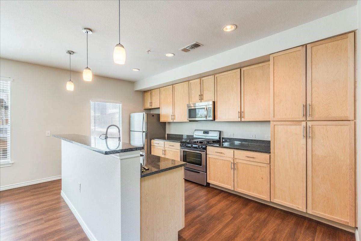 2606 Wilson St - Photo 1