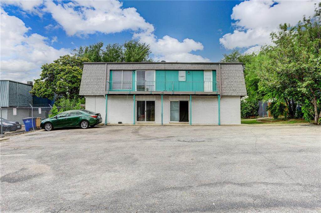305 Croslin St - Photo 1