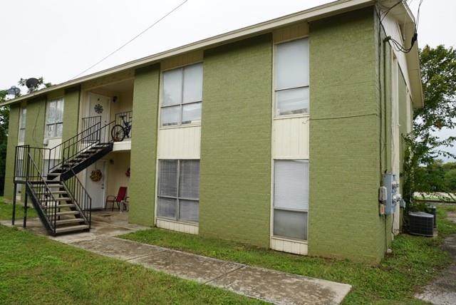 100 Uhland Rd - Photo 1