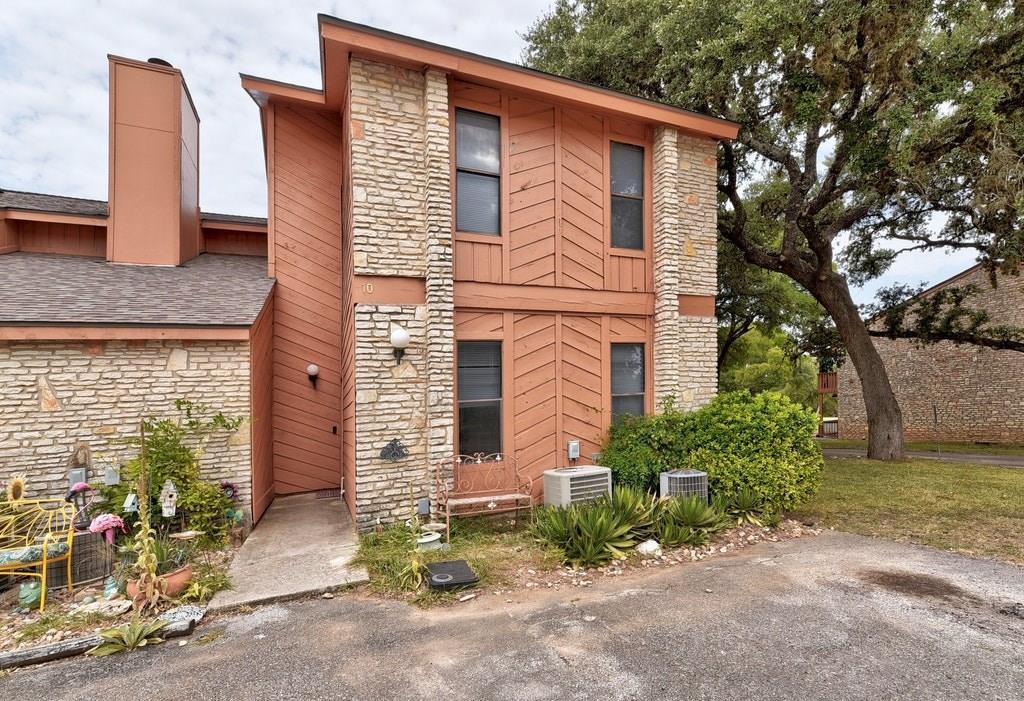 10 Cypress Fairway Vlg - Photo 1