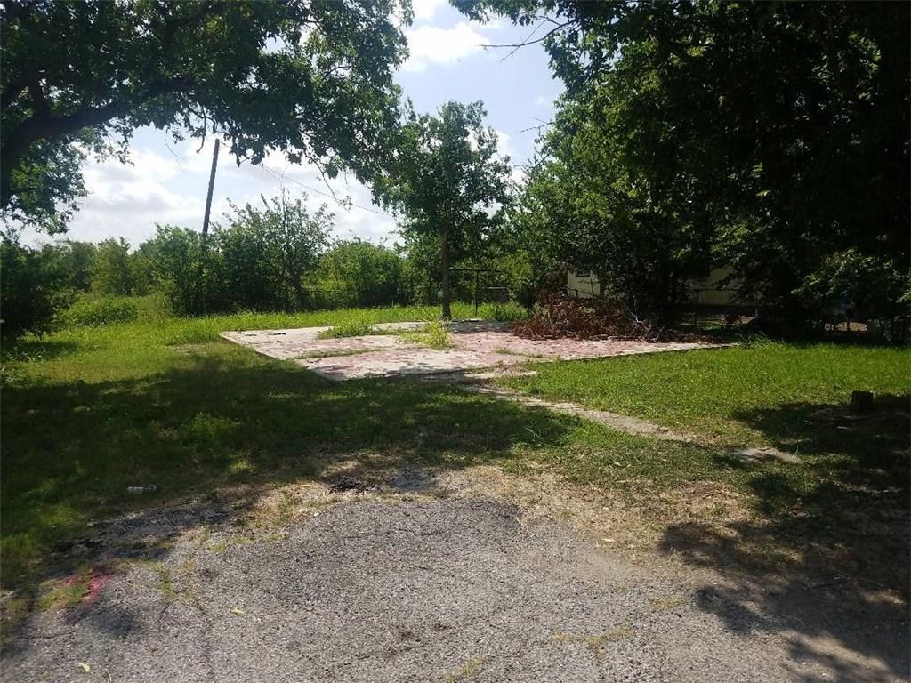 205 Doak St - Photo 1