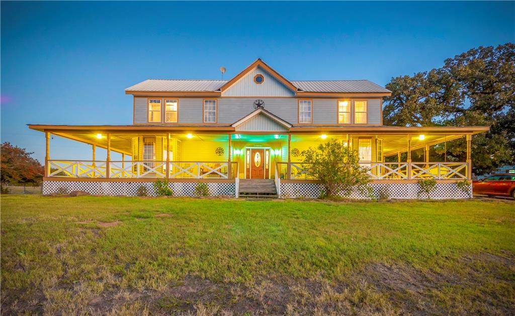 1056 Private Road 7027 - Photo 1