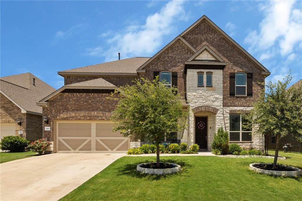 925 Mckavitt Dr - Photo 1
