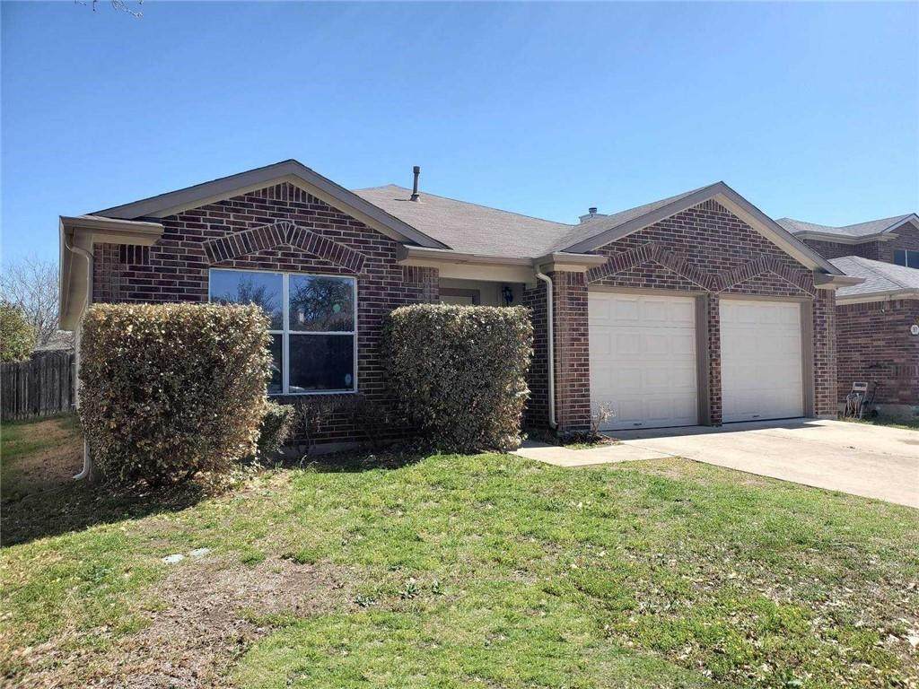305 Spruce Dr - Photo 1