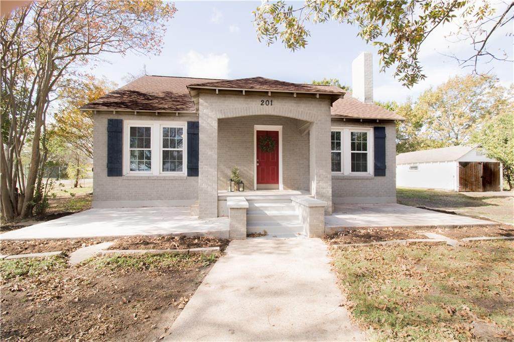 201 4th St - Photo 1