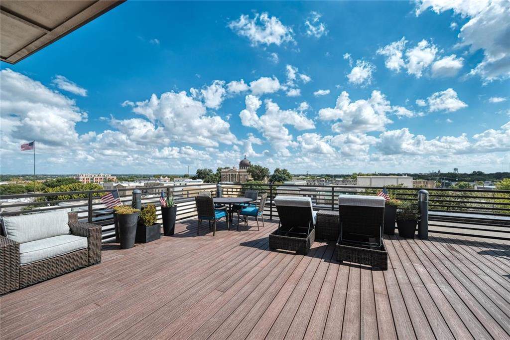 810 Rock St - Photo 1