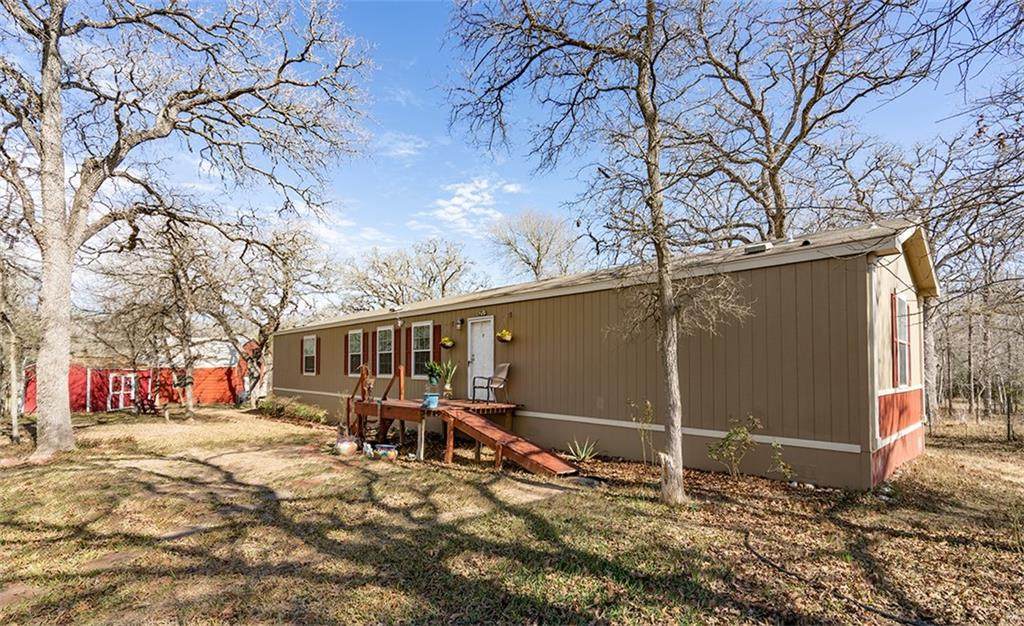 555 Windmill Cir - Photo 1