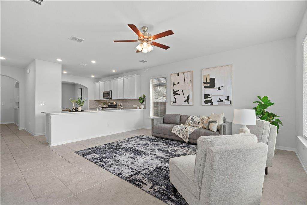 168 Ginger St - Photo 1