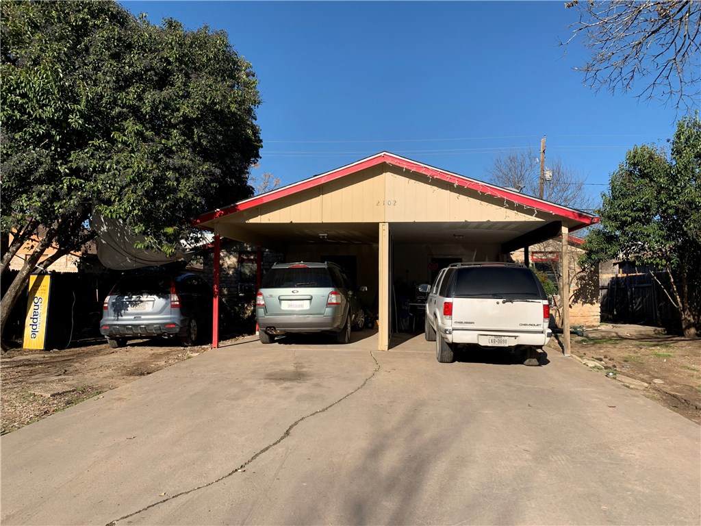 2102 Donahue Ln - Photo 1