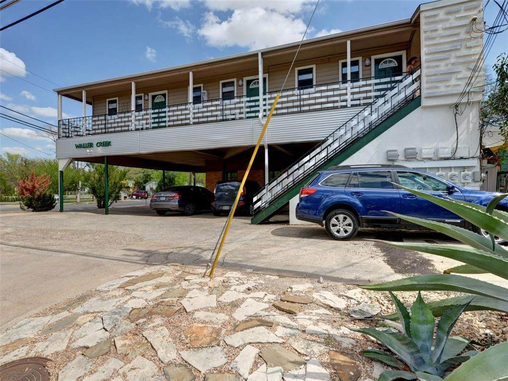 225 North Loop Blvd - Photo 1