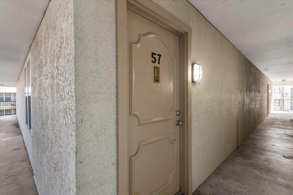 910 Duncan Ln - Photo 1