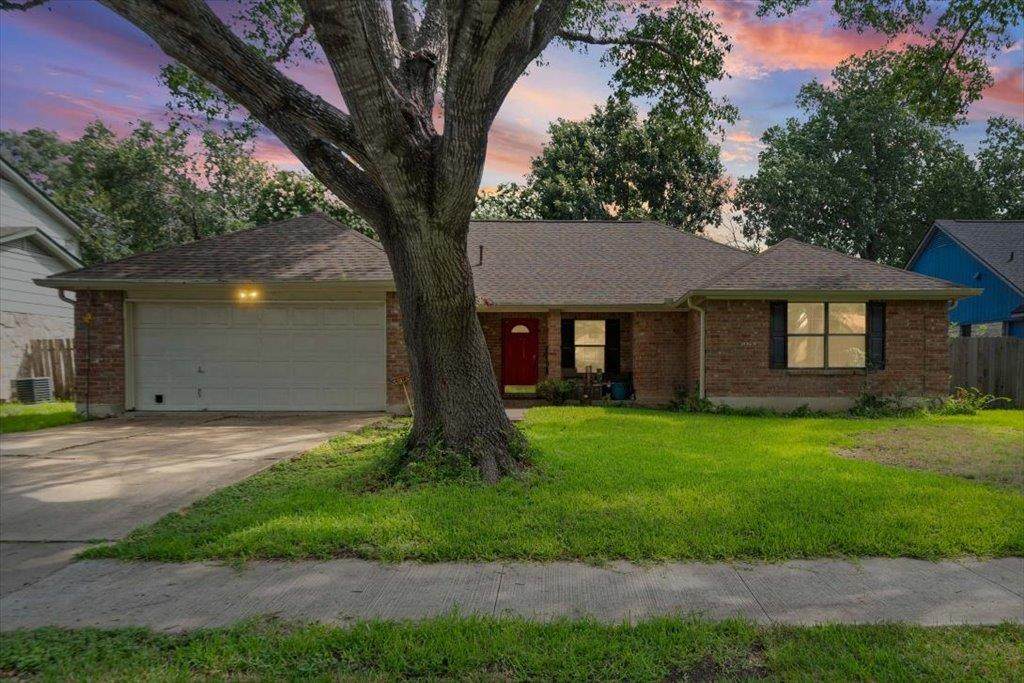 406 Willow Wood Dr - Photo 1