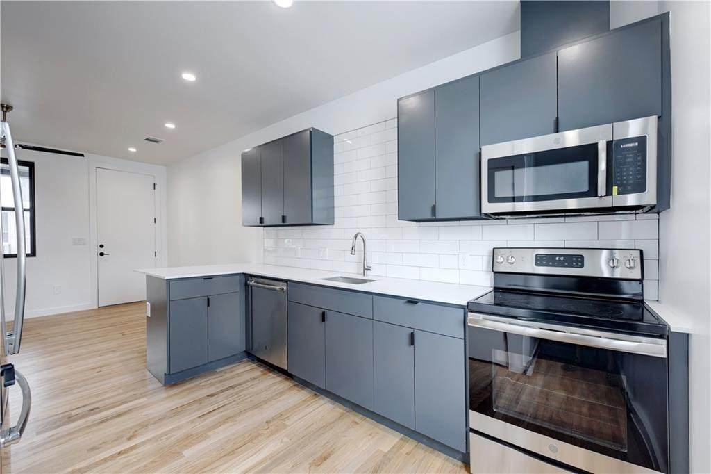 99 Waller St - Photo 1