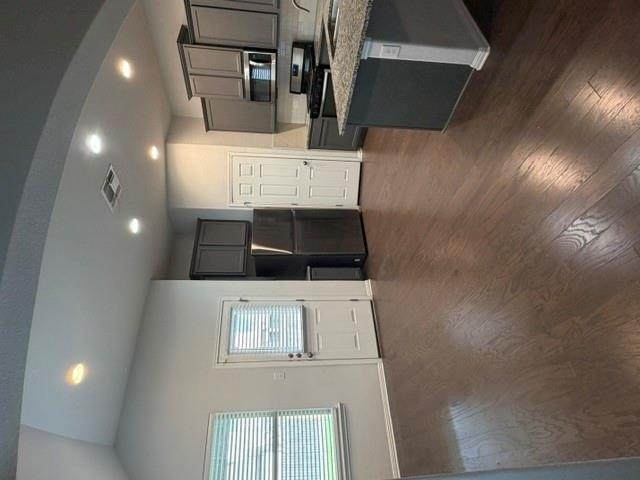 https://bt-photos.global.ssl.fastly.net/austin/1280_boomver_1_4540541-2.jpg
