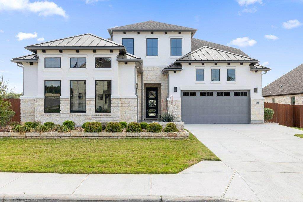 1300 Shelby Ln - Photo 1