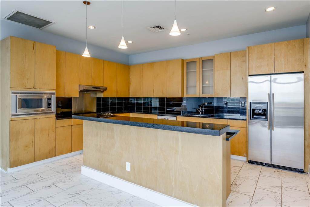 555 5th St - Photo 1
