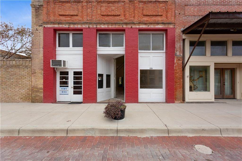 220 Clark St - Photo 1