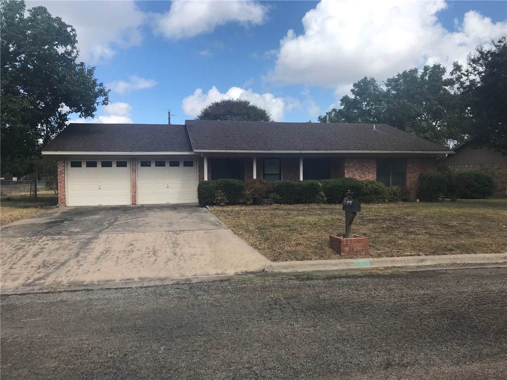 601 Sams St - Photo 1