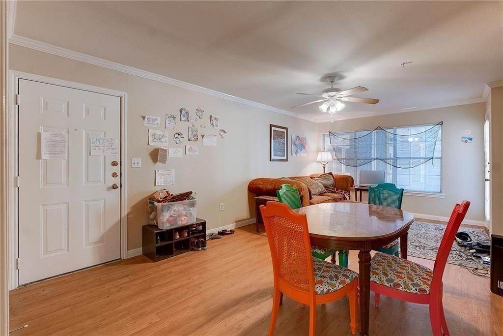 501 26th St - Photo 1