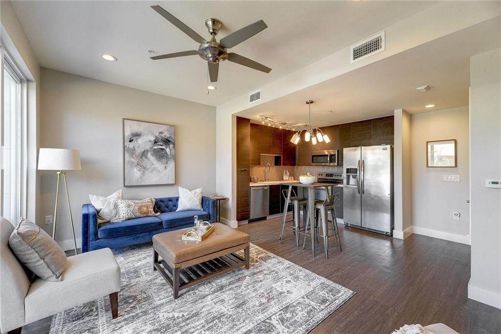 604 Bluff Dr - Photo 1
