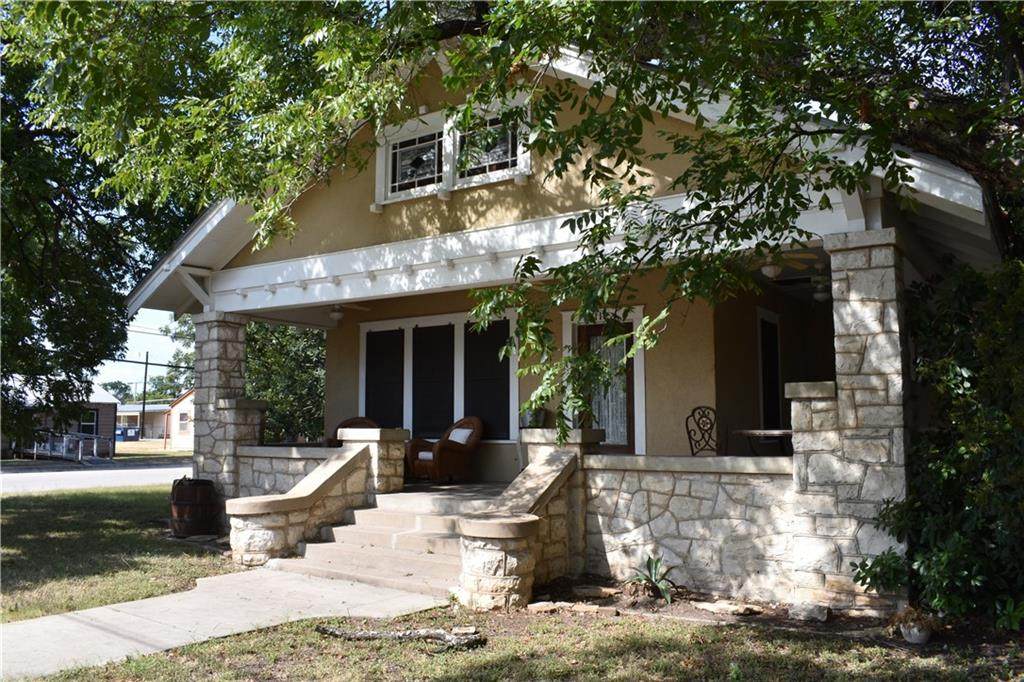 110 Chestnut St - Photo 1
