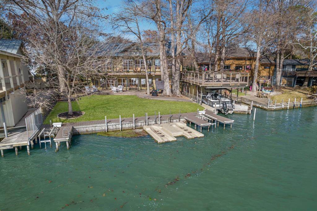 107 Palmkey St - Photo 1