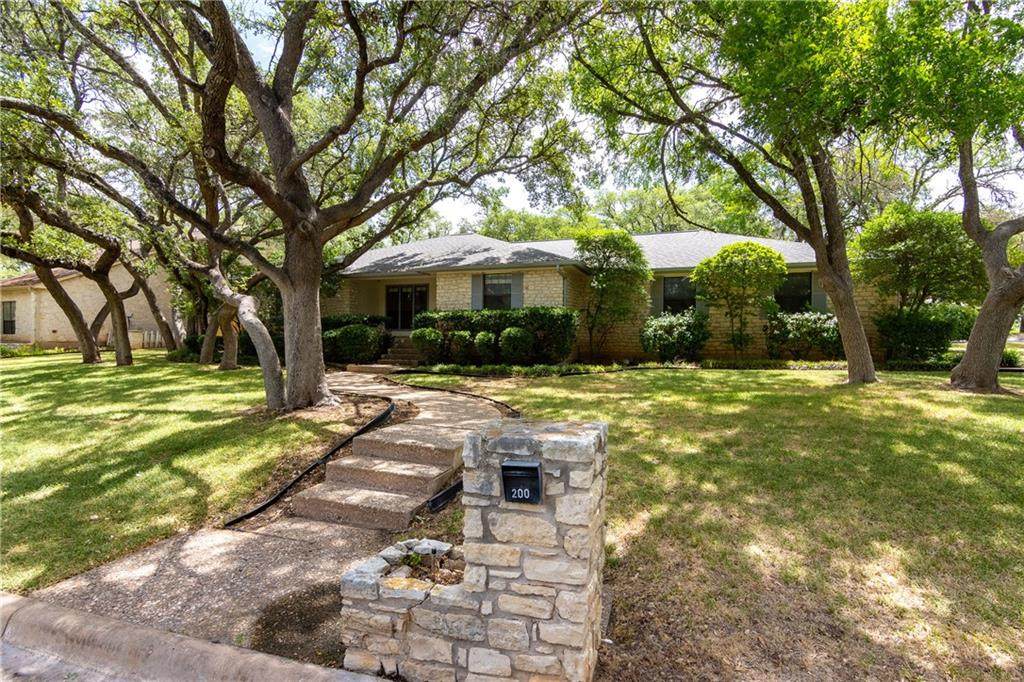 200 Ridgewood Dr - Photo 1