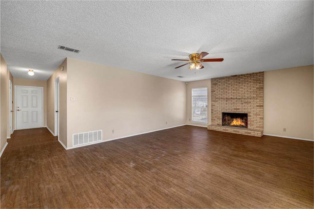 10207 Ray Ave - Photo 1